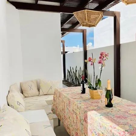 Mango Сasa de vacaciones